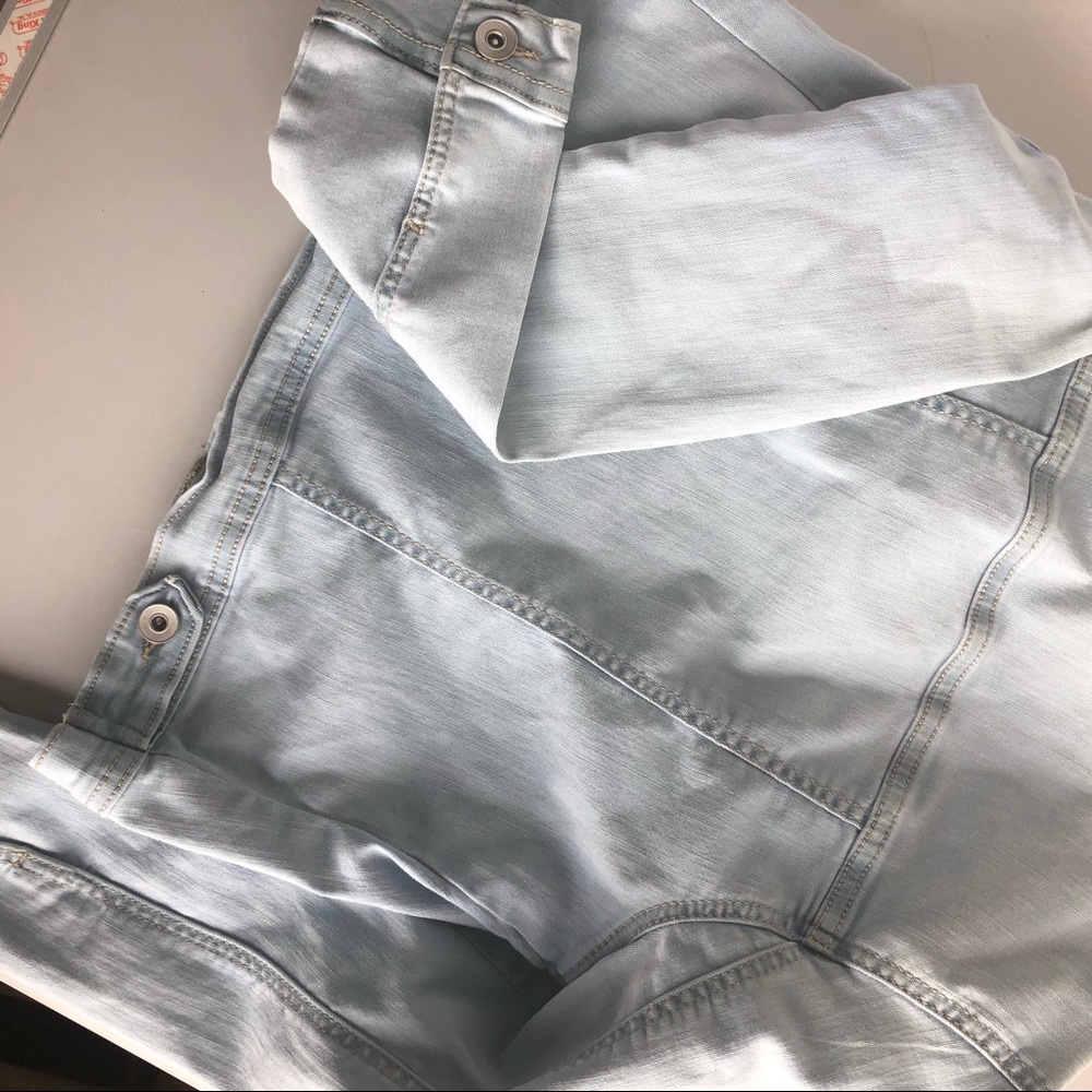Jean Jacket - Picture 6 of 8